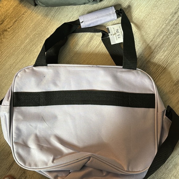 Travelers club 15in boarding tote in lilac - Picture 2 of 2